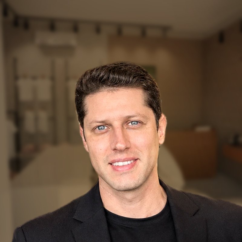 Allan Porto, arquiteto e criador do Loja que Vende